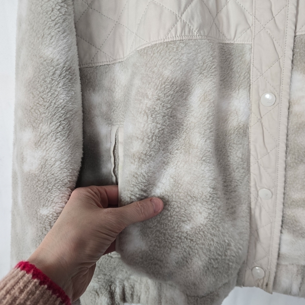 Abercrombie & Fitch Snap Up Fleece Quilted Jacket Camo - Picture 4 of 7